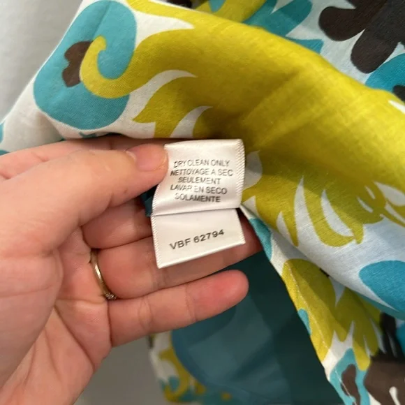 90’s Vintage BCBG Retro Floral Dress - Picture 11 of 12